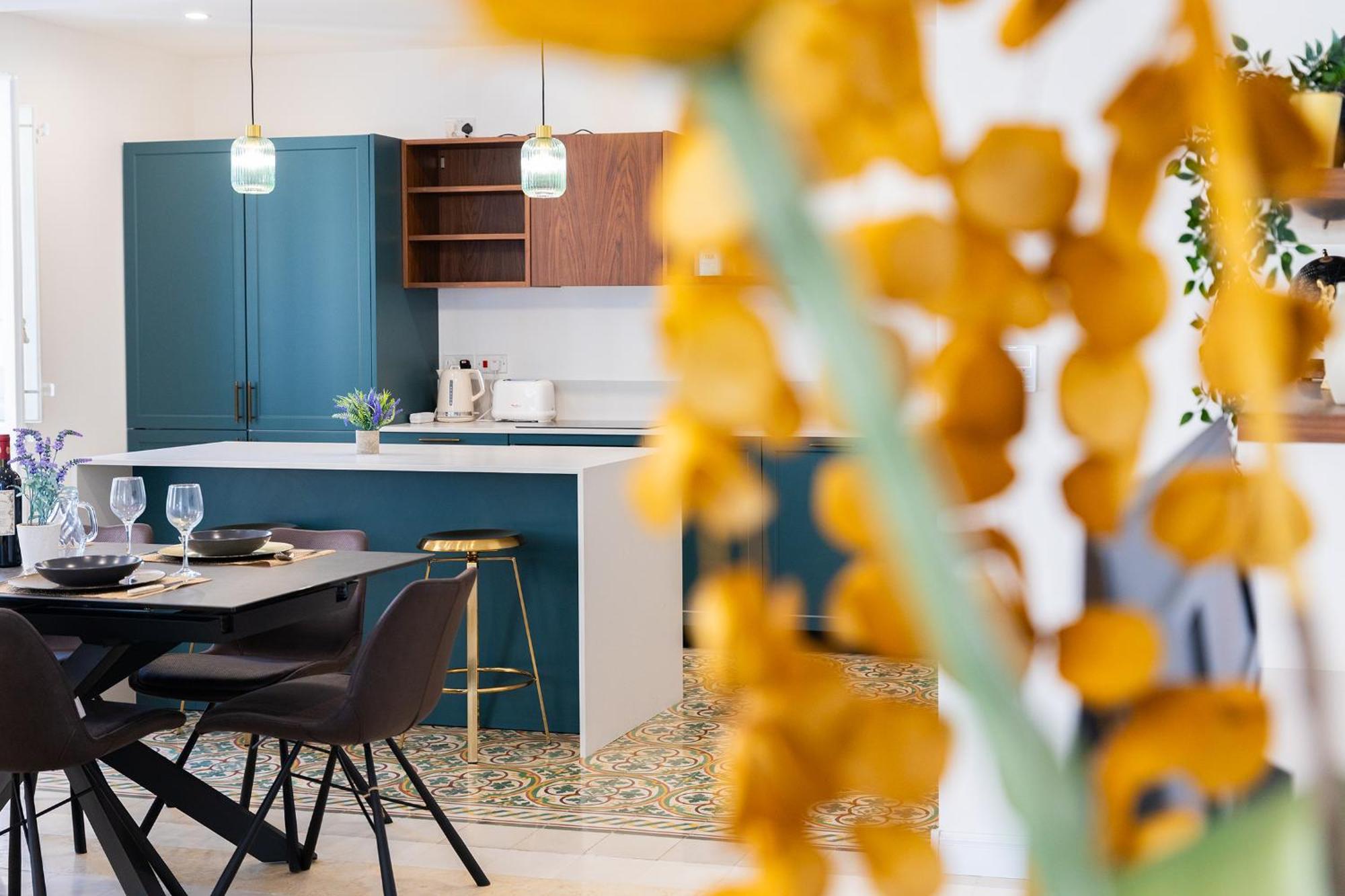 Florette Suite Designer Finish With Stunning Lounge Terrace By Arcobnb Il-Furjana Extérieur photo