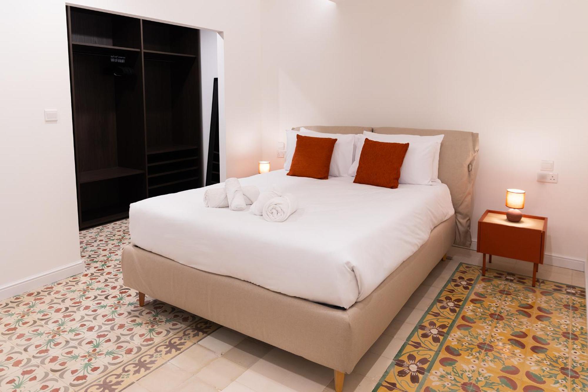 Florette Suite Designer Finish With Stunning Lounge Terrace By Arcobnb Il-Furjana Extérieur photo