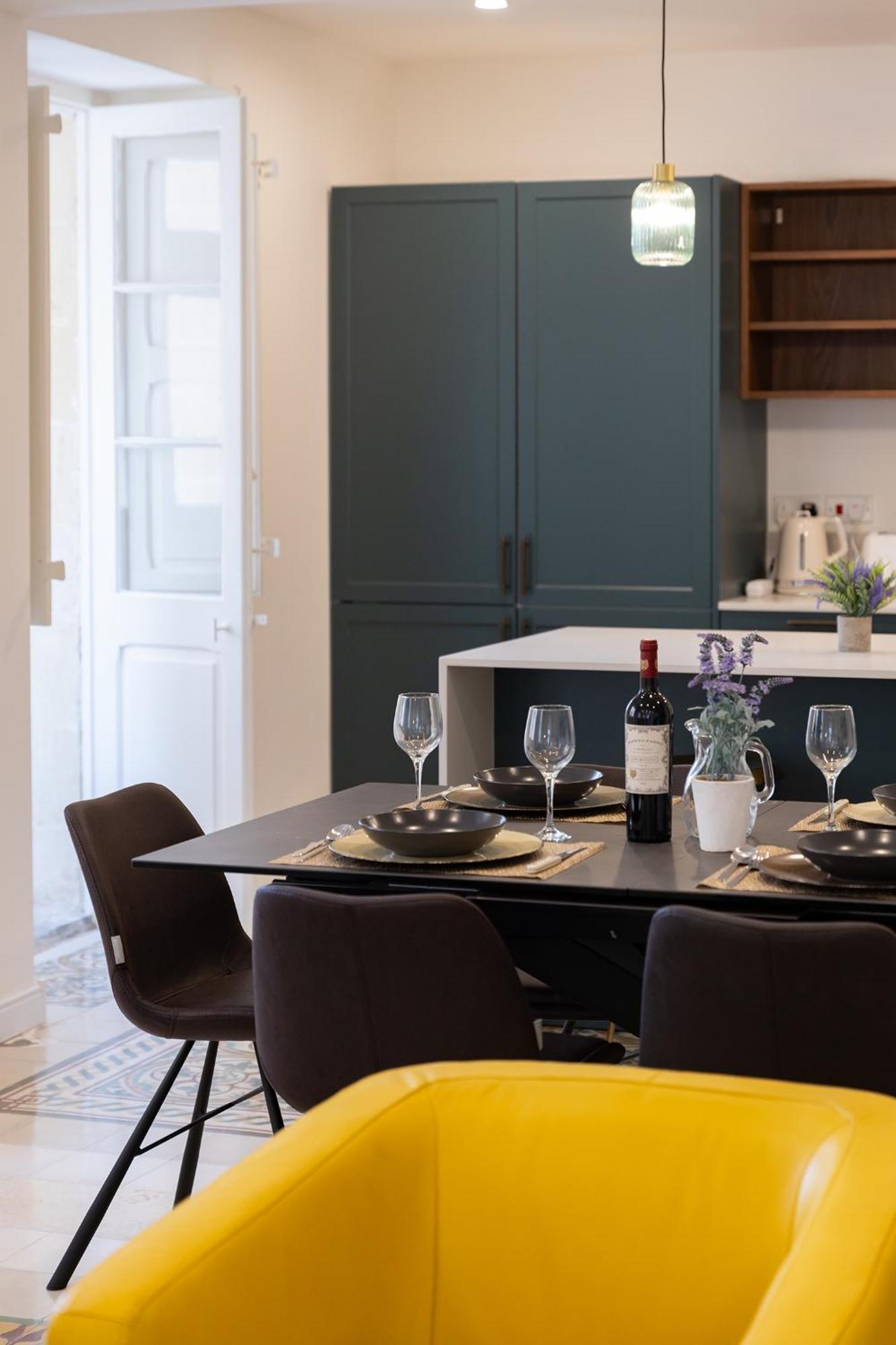 Florette Suite Designer Finish With Stunning Lounge Terrace By Arcobnb Il-Furjana Extérieur photo