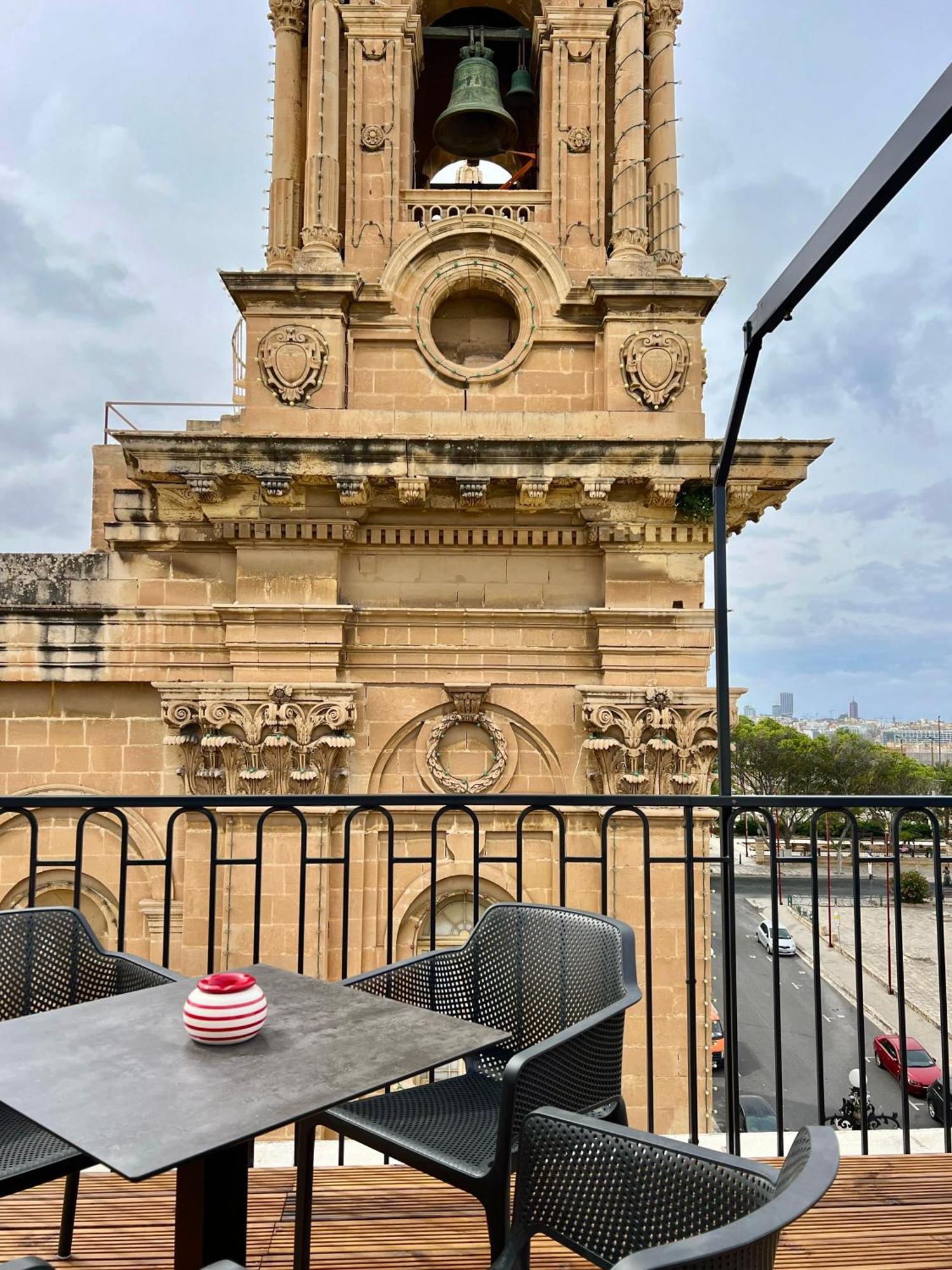 Florette Suite Designer Finish With Stunning Lounge Terrace By Arcobnb Il-Furjana Extérieur photo