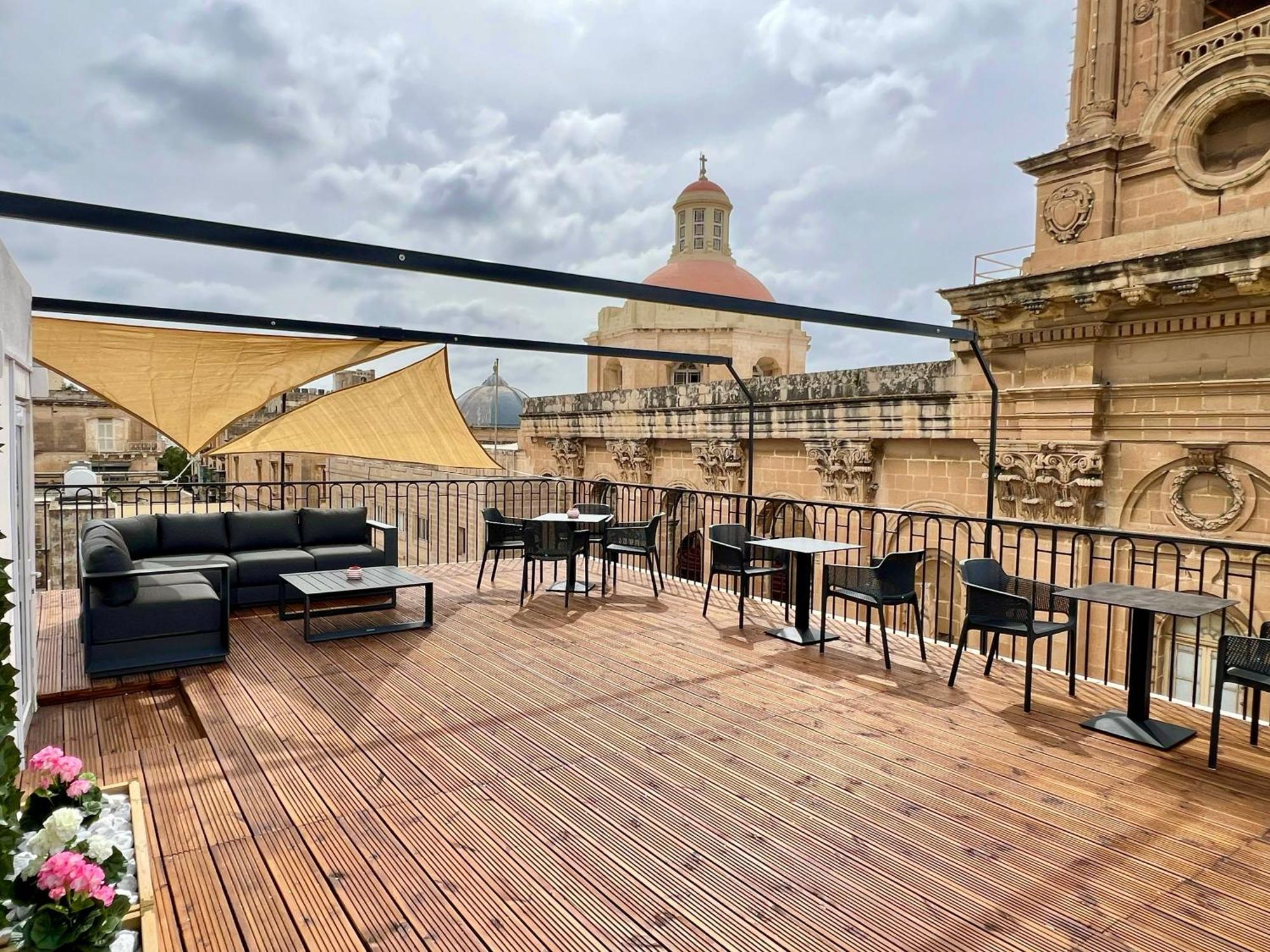 Florette Suite Designer Finish With Stunning Lounge Terrace By Arcobnb Il-Furjana Extérieur photo